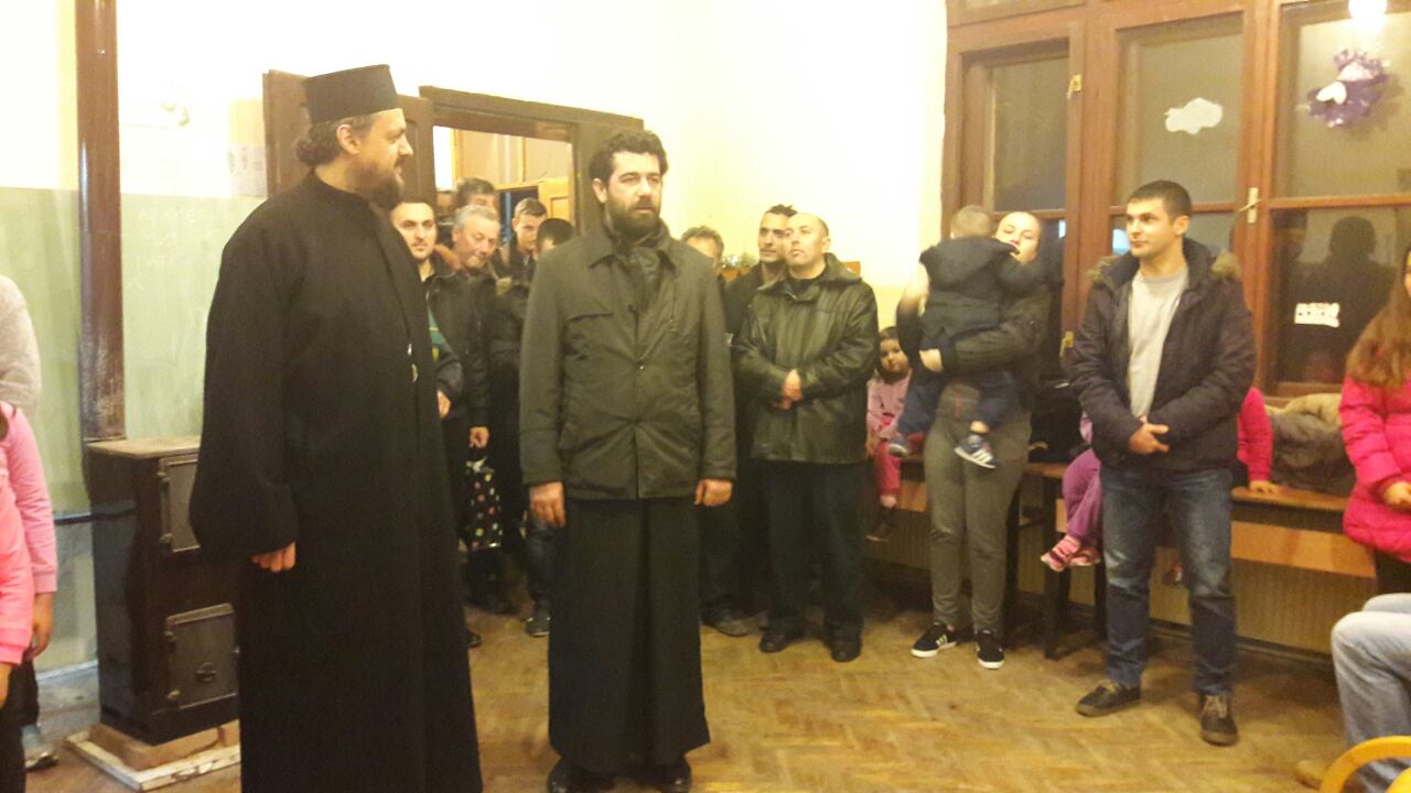 Посета епископа Максима Косову и Метохији