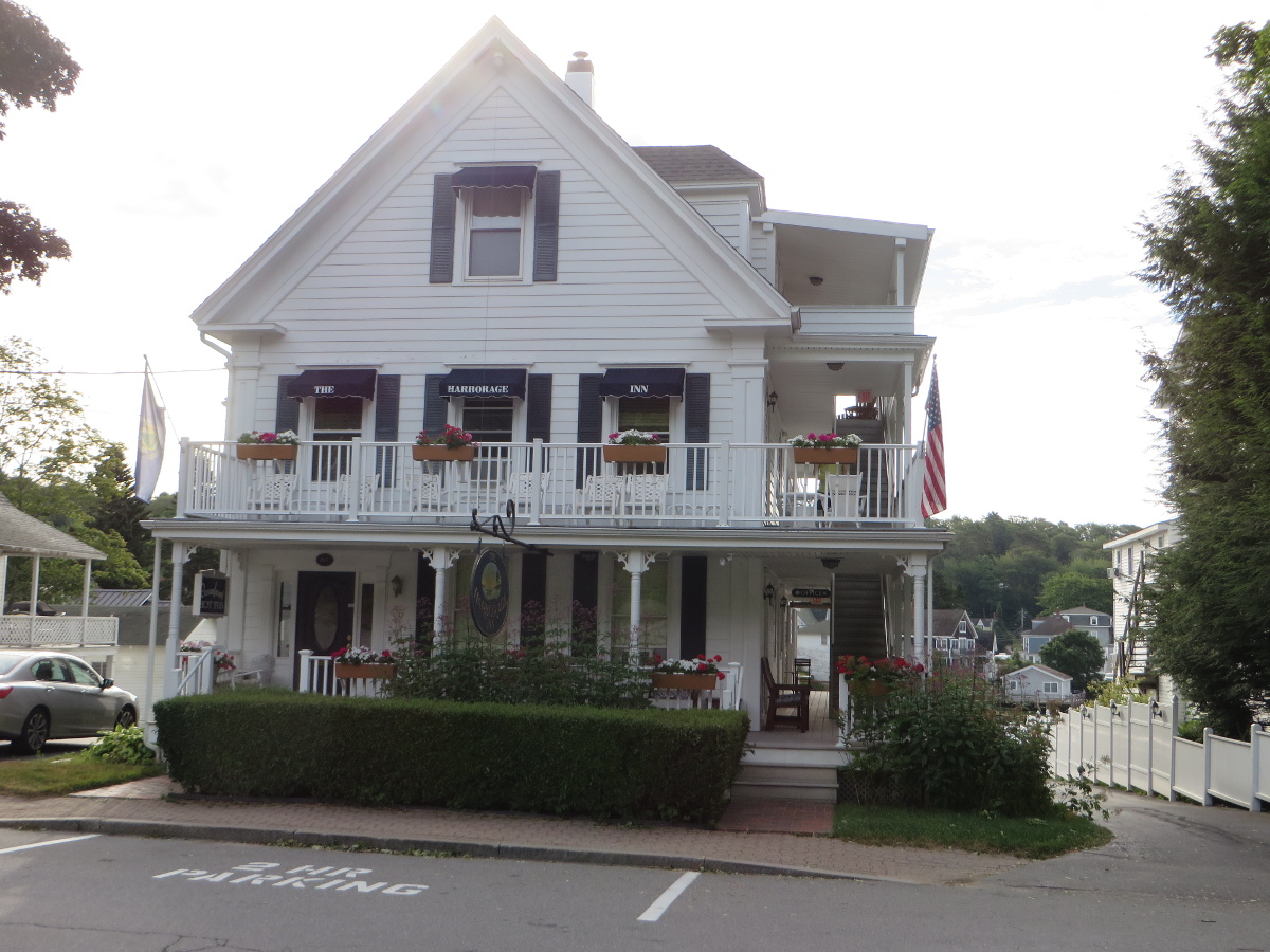 Harborage Inn Hotel
